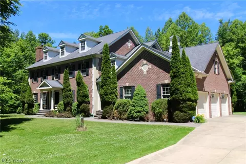 15150 Overture Dr, Newbury, OH 44065