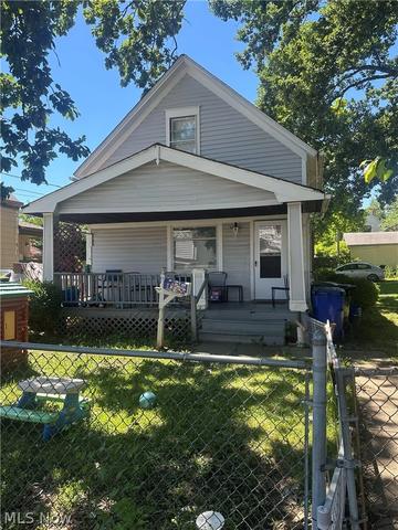 3015 Saratoga Ave, Cleveland, OH 44109