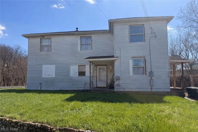 204 Trenton Ave, Uhrichsville, OH 44683