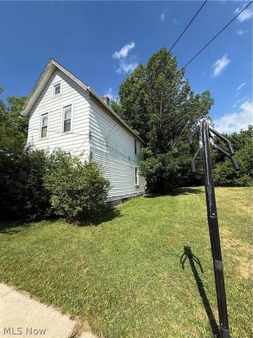 3437 E 69th St, Cleveland, OH 44127