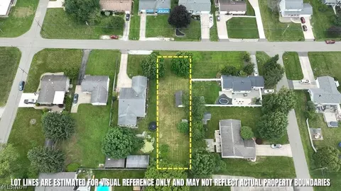 Cambridge Street Nw, Massillon, OH 44646