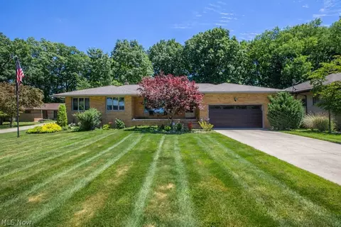 7165 Glencairn Dr, Parma, OH 44134