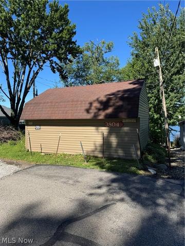 3824 S Turkeyfoot Rd, New Franklin, OH 44319