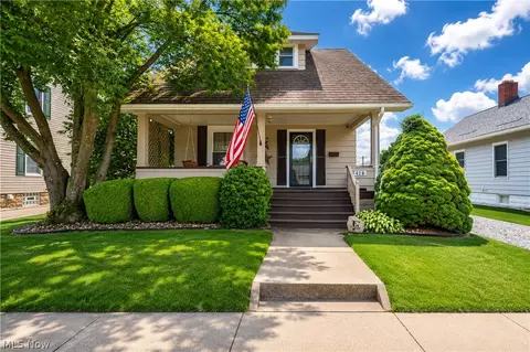 1428 Chestnut St, Dover, OH 44622