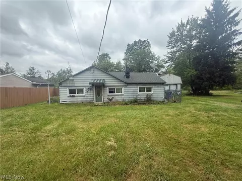 3050 Trumbull Ave, Mcdonald, OH 44437