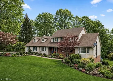 1760 Innisbrook Ln, Zanesville, OH 43701