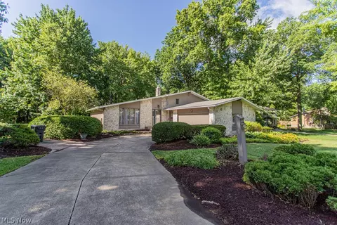 9628 Cain Dr NE, Warren, OH 44484