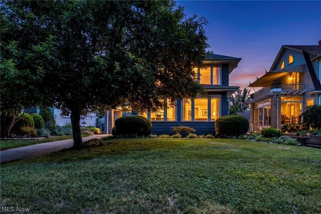 17435 Lake Ave, Lakewood, OH 44107