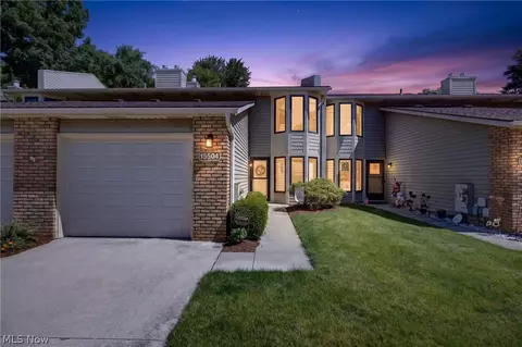 15504 Roxboro Dr, Middleburg Heights, OH 44130