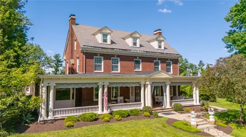 115 E Lawn Ave, Saint Clairsville, OH 43950