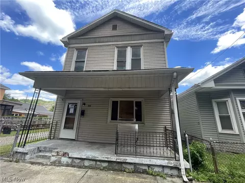 810 N 6th Ave, Steubenville, OH 43952