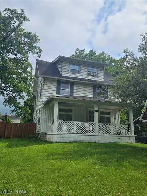 1613 Canfield Rd, Youngstown, OH 44511