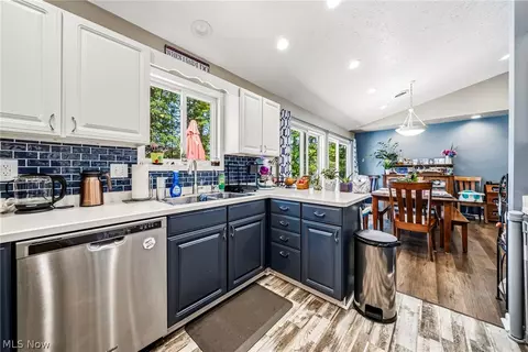 Kitchen - 3705 Shadyside Ave, Ashtabula, OH 44004 photo 2 of 3
