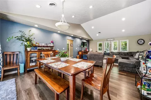 Dining - 3705 Shadyside Ave, Ashtabula, OH 44004 photo 1 of 1