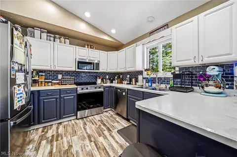 Kitchen - 3705 Shadyside Ave, Ashtabula, OH 44004 photo 1 of 3