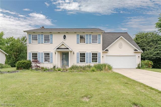 1347 Sharonbrook Dr, Twinsburg, OH 44087