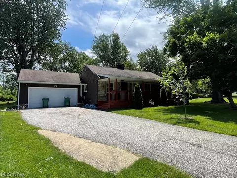 353 Ansel Rd, Geneva, OH 44041