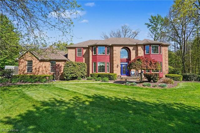 170 Oak Tree Dr, Canfield, OH 44406