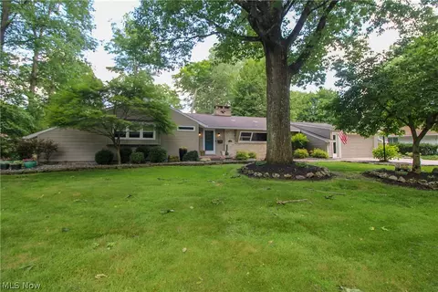 7293 Indian Trl, Youngstown, OH 44514