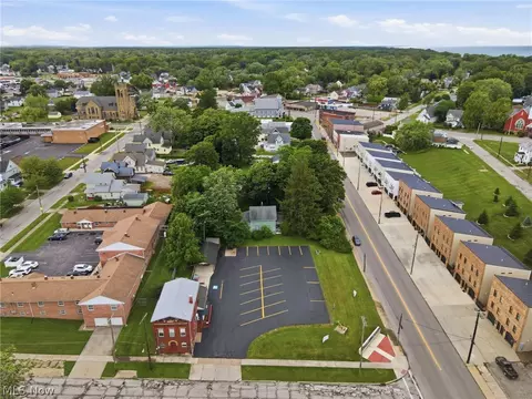 Exterior - 1420 Bridge St, Ashtabula, OH 44004 photo 5 of 5