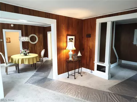 Entry Way - 1420 Bridge St, Ashtabula, OH 44004 photo 2 of 3