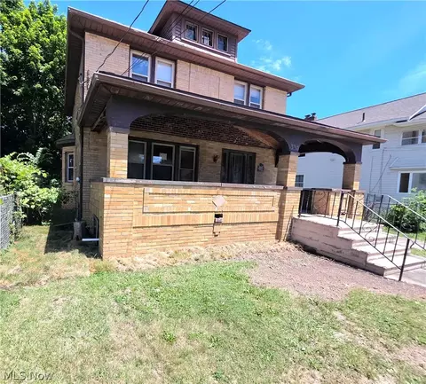 330 W 28th St, Lorain, OH 44055 photo 2
