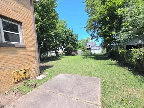 330 W 28th St, Lorain, OH 44055 photo 6