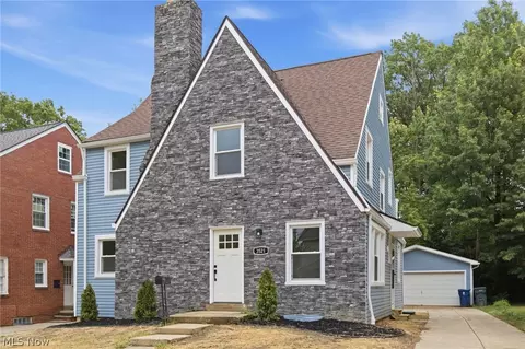 3521 Berkeley Rd, University Heights, OH 44118