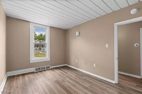 Entry Way - 118 Spring Ave, Mingo Junction, OH 43938 photo 1 of 4
