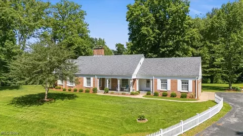 1100 46th St, Vienna, WV 26105