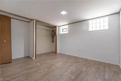 Bedroom - 931 Dan St, Akron, OH 44310 photo 6 of 6
