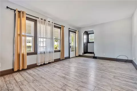 Living - 931 Dan St, Akron, OH 44310 photo 2 of 5