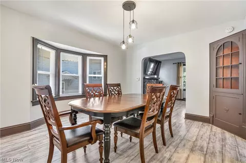 Dining - 931 Dan St, Akron, OH 44310 photo 1 of 3