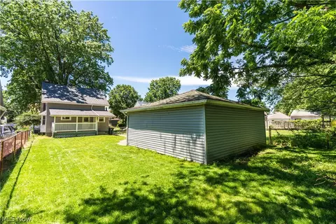 Exterior - 931 Dan St, Akron, OH 44310 photo 7 of 9