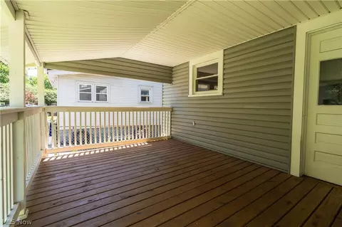 Exterior - 931 Dan St, Akron, OH 44310 photo 5 of 9