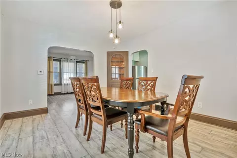 Dining - 931 Dan St, Akron, OH 44310 photo 2 of 3