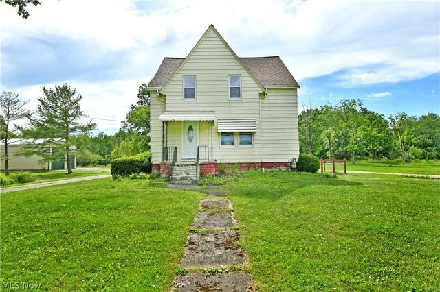 6349 Downs Rd NW, Warren, OH 44481