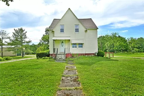 6349 Downs Rd NW, Warren, OH 44481