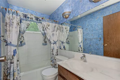 Bath - 5339 E Heisley Rd, Mentor, OH 44060 photo 2 of 2