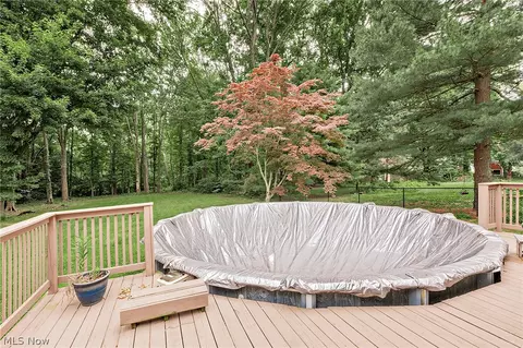 Exterior - 5339 E Heisley Rd, Mentor, OH 44060 photo 5 of 7