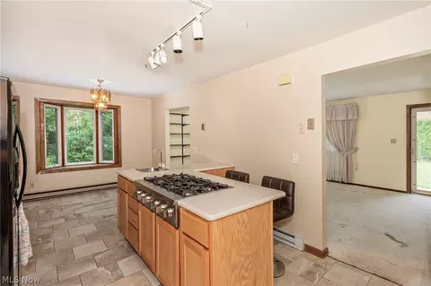 Kitchen - 5339 E Heisley Rd, Mentor, OH 44060 photo 3 of 5