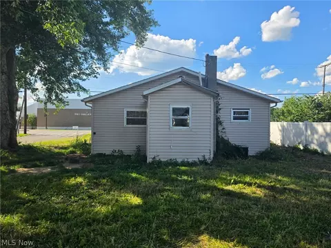 Exterior - 49 E Muskingum Ave, Dresden, OH 43821 photo 2 of 2