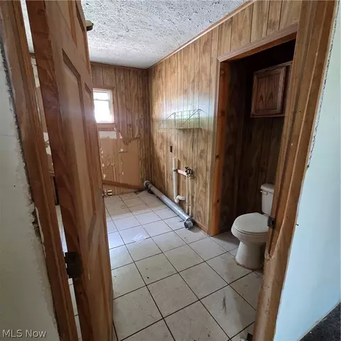 Bath - 49 E Muskingum Ave, Dresden, OH 43821 photo 1 of 1