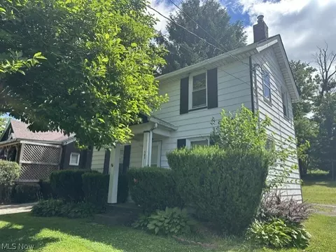 505 6th St, Campbell, OH 44405