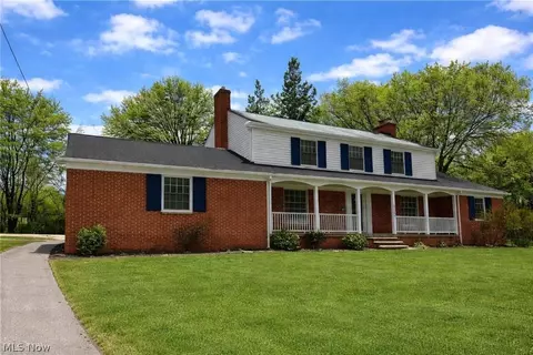22350 S Woodland Rd, Shaker Heights, OH 44122