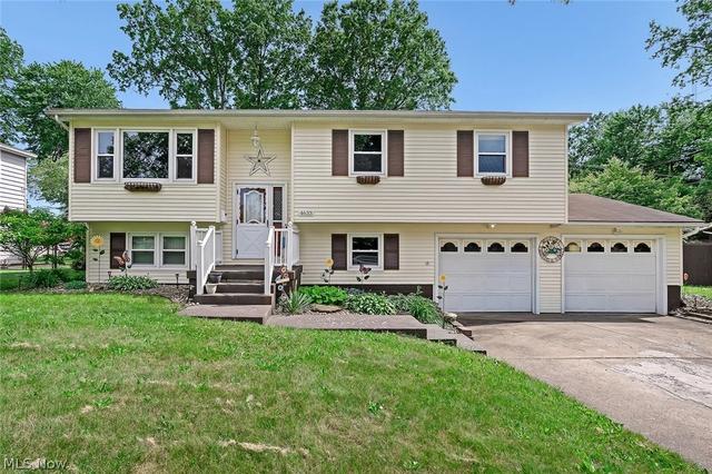 4633 Barrington Dr, Austintown, OH 44515