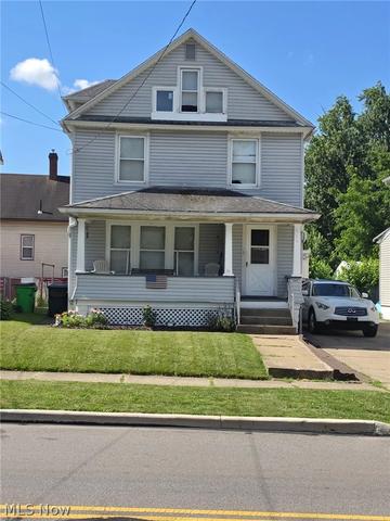 966 W Hopocan Ave, Barberton, OH 44203