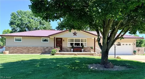 58022 Rose Ln, West Lafayette, OH 43845