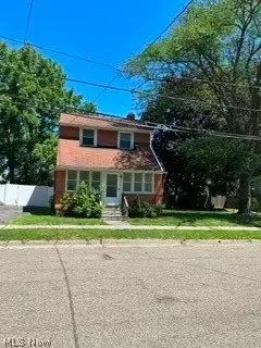1113 Santee Ave, Akron, OH 44306