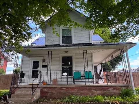 284 2nd St SW, Carrollton, OH 44615